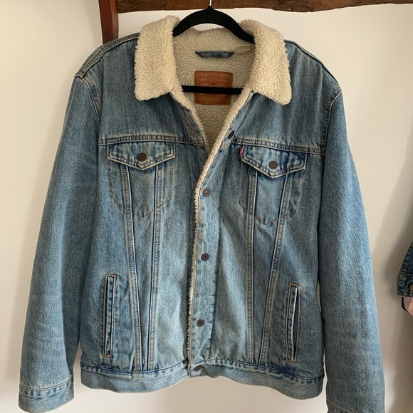 Levi's Jackets & Blazers - Levi’s sheepskin jean jacket (unisex!)